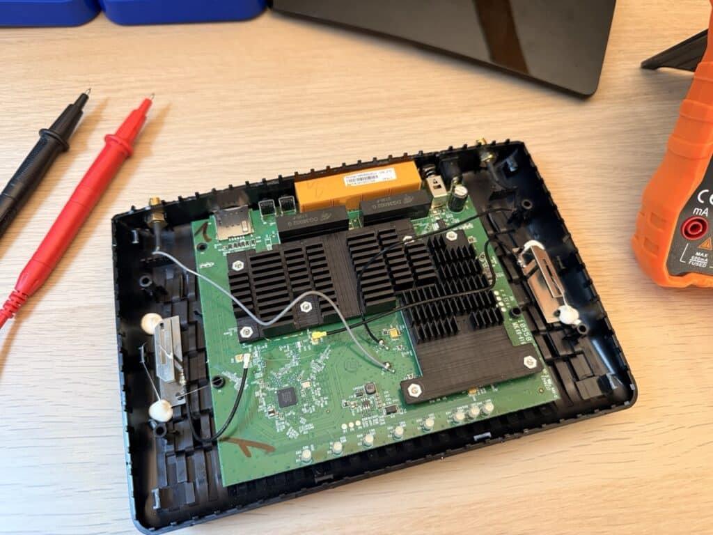 1-archer-mr600-front